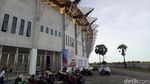Penampakan Tribune Stadion Barombong yang Ambruk