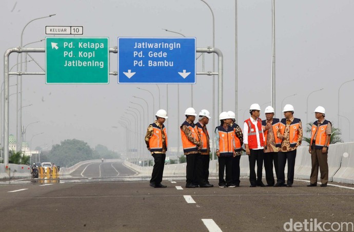 Jokowi Resmikan 10 Jalan Tol Sepanjang 2017
