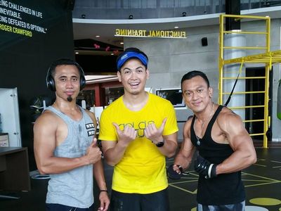 Foto: Bugarnya Aktor Tampan Tommy Kurniawan