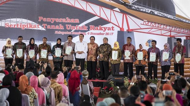 Aksi Hari Tani, Massa Kritik Reforma Agraria Ala Jokowi