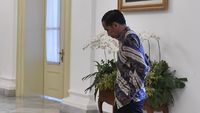 Foto: Momen Jokowi Tunggu Tamu Negara di Istana Bogor