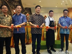 Bebek Betutu Racikan Chef Mandif Warokka Bisa Dicicip di Resto Ini