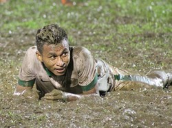 Mario Gomez Tanggapi Rumor Kepindahan Osvaldo Haay ke Persib