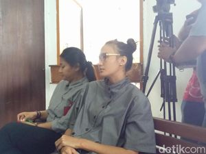 Nadine Chandrawinata Hadir Sebagai Saksi Sidang Gatot Brajamusti Nadine Chandrawinata Hadir Sebagai Saksi Sidang Gatot Brajamusti