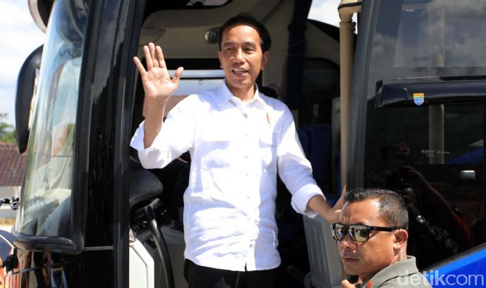 Jokowi Resmikan 10 Jalan Tol Sepanjang 2017