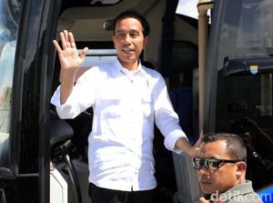 Jokowi Janji Selamatkan Sungai Citarum Jokowi Janji Selamatkan Sungai Citarum