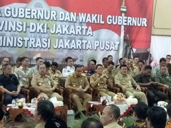 Anies-Sandi Silaturahmi dengan RT/RW se-Jakpus