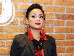Nirina Zubir Sebut Ada Keinginan Ibunda yang Belum Tercapai