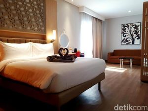 Hotel Nyaman di Cikarang yang Bertabur Ornamen Anggrek