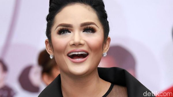 Di Usia 42 Tahun, Krisdayanti Cantiknya Awet!