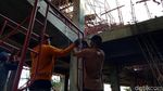 Penampakan Tribune Stadion Barombong yang Ambruk