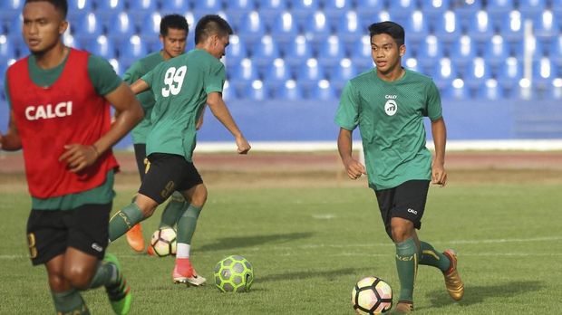 Klub Liga 1 menjalani persiapan menuju musim 2018 sejak akhir tahun 2017.