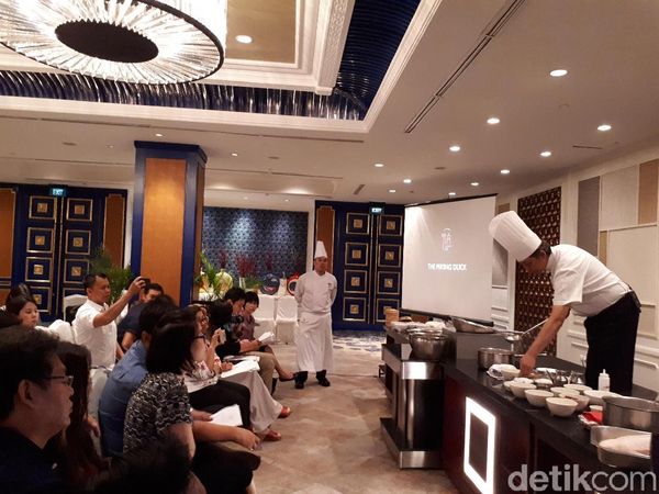 Serunya Belajar Bikin Bebek Peking hingga Hot and Sour Soup Gaya Beijing