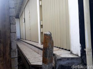 Video: Minimarket Ditutup Tembok oleh Warga Gara-gara Lahan Parkir