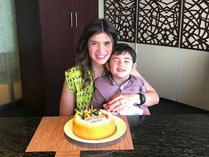 Sedang Hamil Anak Kedua, Begini Cara Carissa Putri Ajarkan Makan Sehat Untuk Quenzino