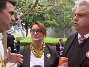Cemooh Wartawan Saat Bela Rekannya, Politisi Australia Ini Dikecam