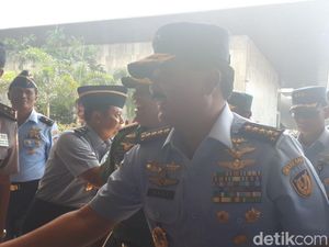 DPR Selesai Periksa Administrasi, Marsekal Hadi Sampaikan Visi Misi