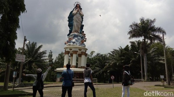 Patung Maria Assumpta Ikon Baru Gua Maria Kerep Ambarawa