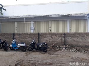 Minimarket di Lembang Dibentengi Karena Tak Izin Pemilik Lahan