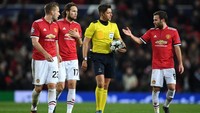 Juan Mata, salah satu pemain MU yang protes, kemudian mewanti-wanti timnya agar tidak kecolongan gol semacam itu lagi di masa depan. (Foto: Gareth Copley/Getty Images)