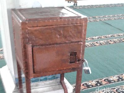 Ini Kotak Amal Masjid di Mampang yang Dibobol Pria Berbaju Loreng