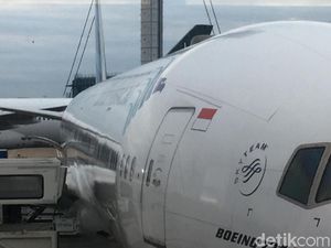 Sempat Batal Terbang, Garuda Jakarta-London Akhirnya Mengudara Sempat Batal Terbang, Garuda Jakarta-London Akhirnya Mengudara