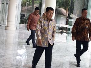 Beda Posisi Khofifah dan Airlangga Menurut Wapres JK