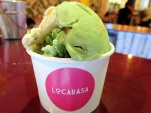 Ngemil Es Krim Rasa Unik, Mulai dari Klepon hingga Pisang Goreng!