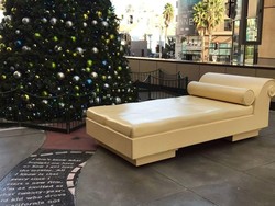 Karya Instalasi The Road to Hollywood Dipugar karena Kasus Harvey Weinstein