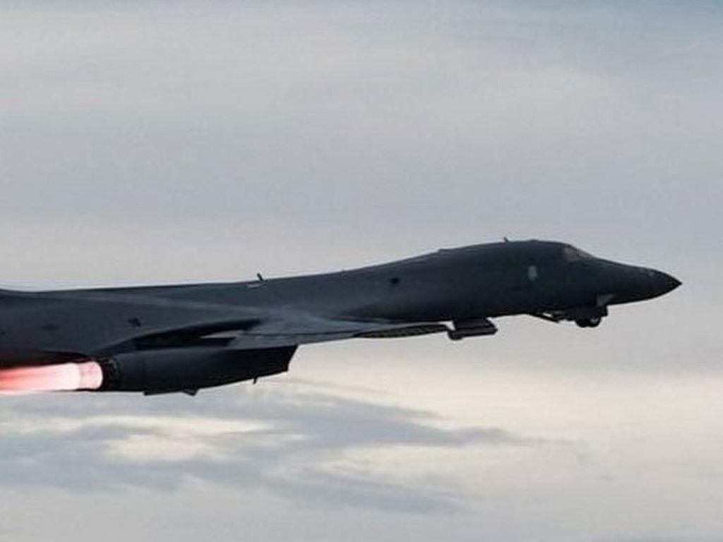 Rusia Kerahkan Jet Tempur Cegat Pesawat Pengebom AS di Laut Hitam