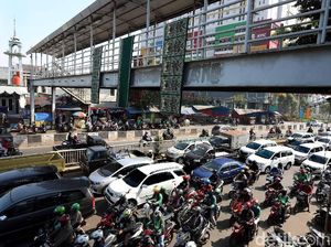 JPO Ini Dipakai untuk Jemur Karpet