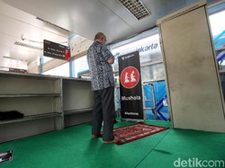 60 Halte TransJakarta yang ada Musholanya, Cek Daftarnya!