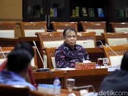 DPR Gelar Paripurna Persetujuan Hakim MK Arief Hidayat Besok