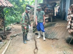 Retakan Tanah Ancam Puluhan Rumah Tiga Desa di Trenggalek