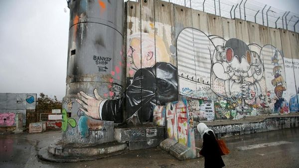 Foto: Mural Trump dan Netanyahu di Tepi Barat