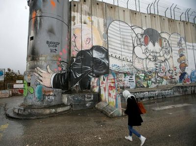 Foto: Mural Trump dan Netanyahu di Tepi Barat