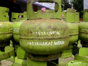 Pertamina: Orang Mampu Jangan Beli Elpiji 3 Kg Pertamina: Orang Mampu Jangan Beli Elpiji 3 Kg