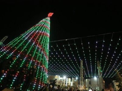 Foto: Protes Trump, Palestina Matikan Lampu Pohon Natal di Bethlehem