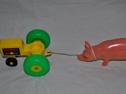 Sindir Turner Prize, Mainan Traktor Ini Dapat Penghargaan Seni