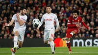 Liverpool masih menambah keunggulan empat menit jelang waktu normal berakhir. Salah memastikan ikutan membobol gawang Spartak untuk memperbesar keunggulan timnya jadi 7-0. Carl Recine/Reuters.