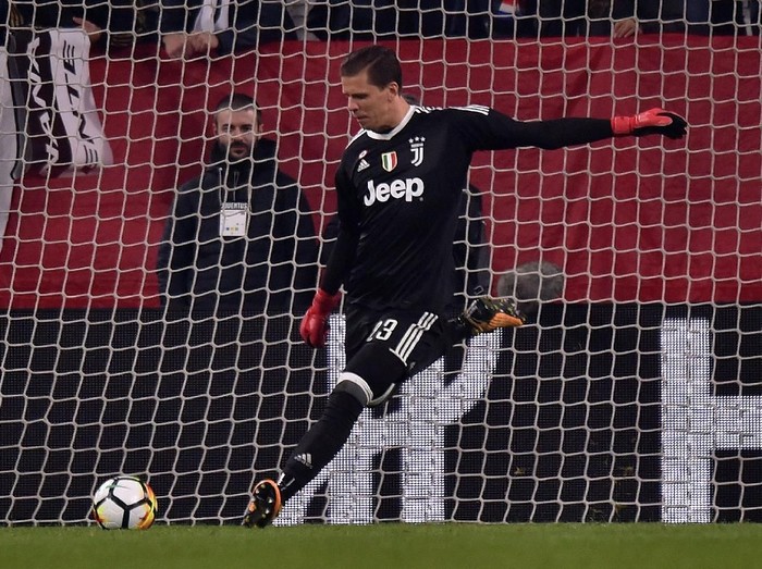 Szczesny Berharap Juve Hadapi Klub Inggris