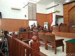 Sidang Praperadilan Dimulai, Pengacara Novanto Bacakan Permohonan