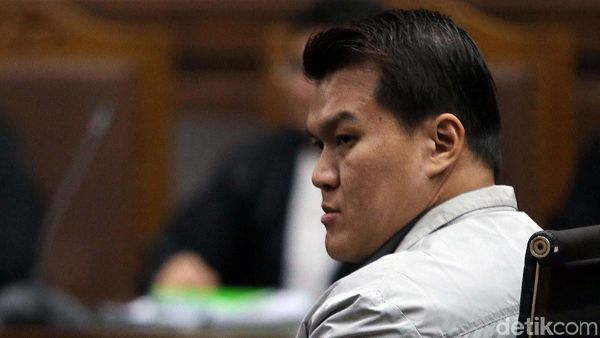 Andi Narogong Dituntut 8 Tahun Penjara