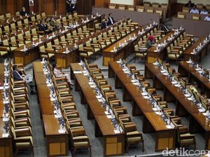 Begini Suasana Paripurna Pengesahan Marsekal Hadi