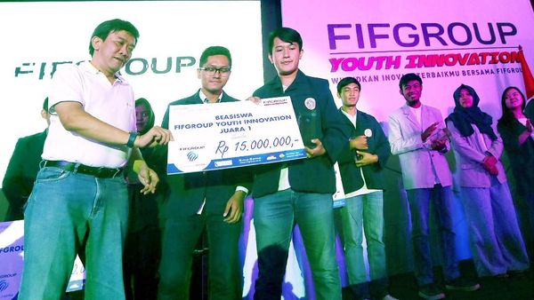 FIF Serahkan Penghargaan Juara Kompetisi Ide Bisnis