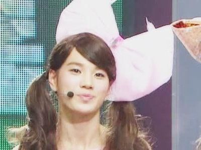 10 Selebriti Pria Korea Dandan Jadi Wanita, Penampilannya Lebih Cantik Darimu