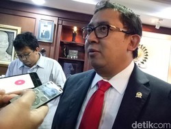 GBK Rusak, Fadli Bandingkan Kelakuan Suporter Indonesia dan Inggris