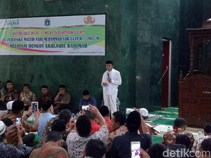 Pesan Rhoma Irama ke Anies-Sandi: Jadi Pemimpin Harus Amanah Pesan Rhoma Irama ke Anies-Sandi: Jadi Pemimpin Harus Amanah