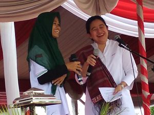 Saat Menko Puan Tergelak di Kirab Pemuda Nusantara 2017