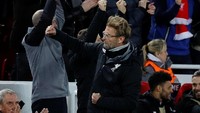 Pelatih Liverpool Juergen Klopp merayakan gol. Phil Noble/Reuters.